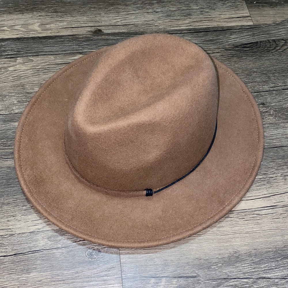 🎉 SALE 🎉 Riviera Tan-Cream Wide-Brim Felt Fedora Hat 💯% Wool NWOT